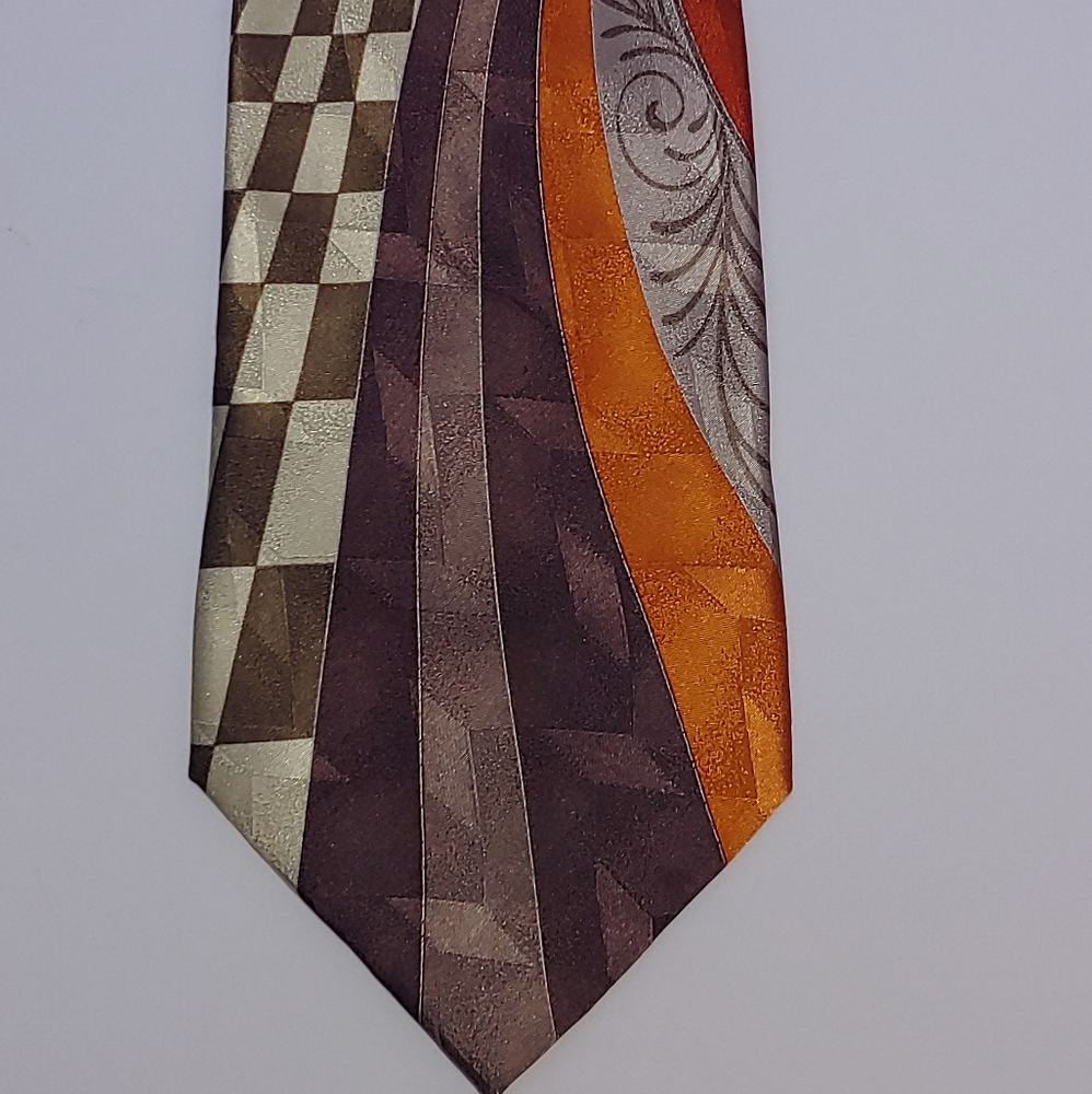 Vesuvio Napoli orange. Tan & Brown silk scenic tie